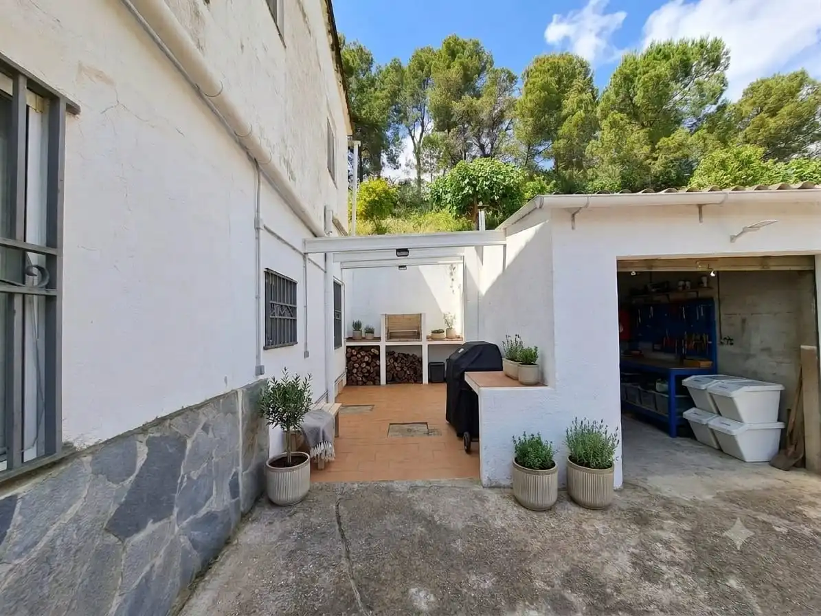 Vista exterior de Casa o chalet en venta en Rubí con Calefacción, Terraza y Trastero