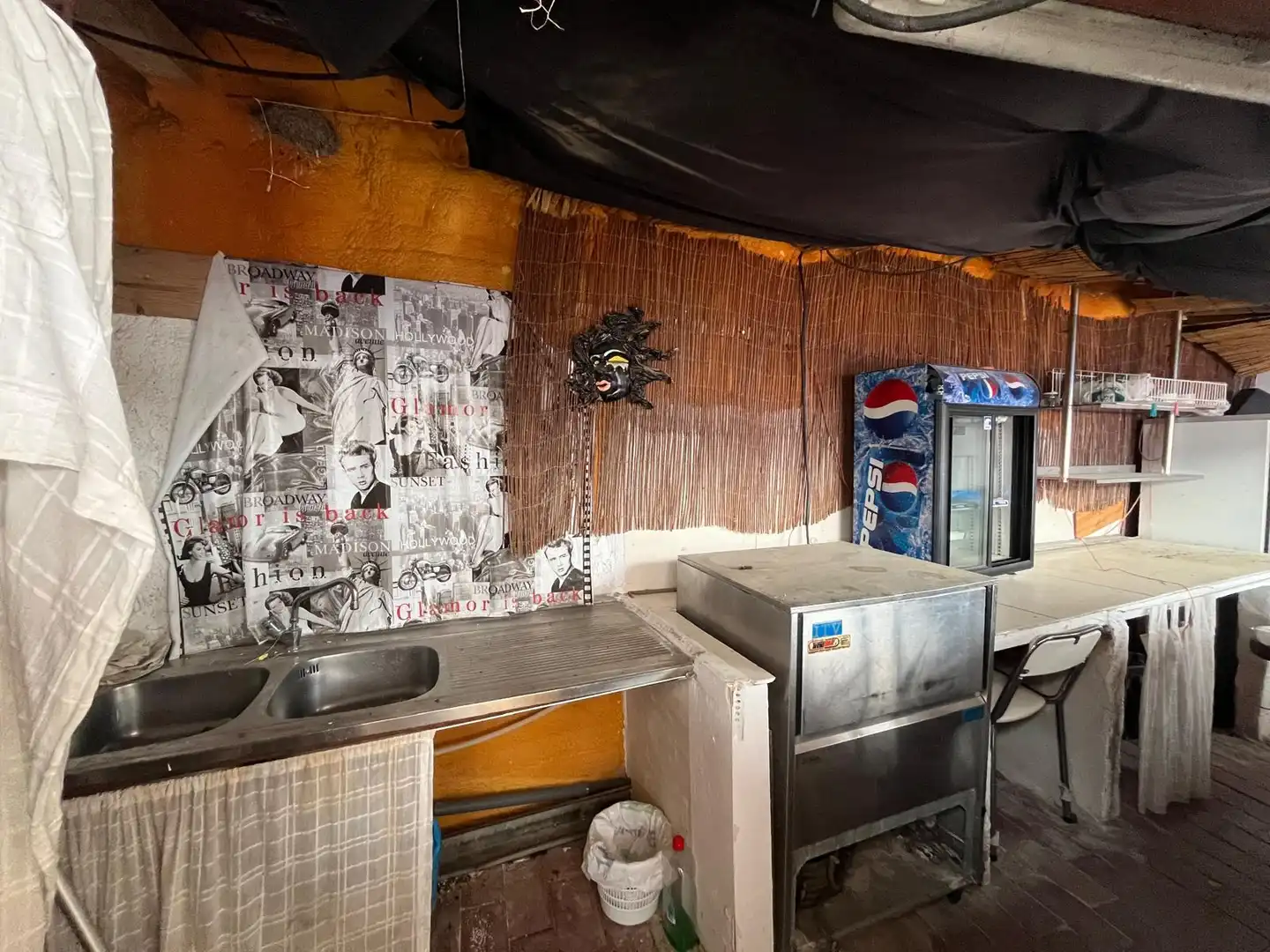 Cocina de Local en venta en Santibáñez de Valcorba con Amueblado