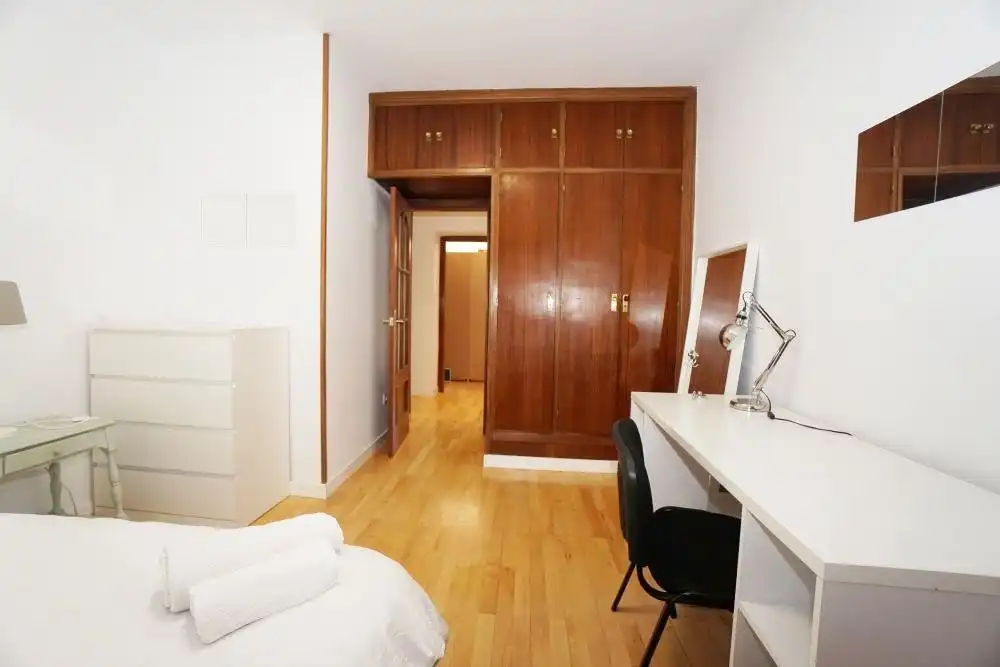 Habitación de Piso de alquiler en Madrid con Calefacción y Amueblado