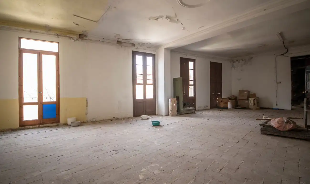 Buildings for sale in Torrelavit