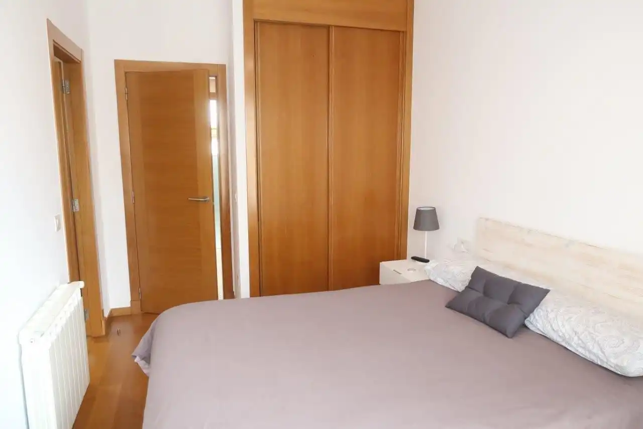 Habitación de Piso en venta en A Coruña Capital  con Calefacción, Terraza y Trastero