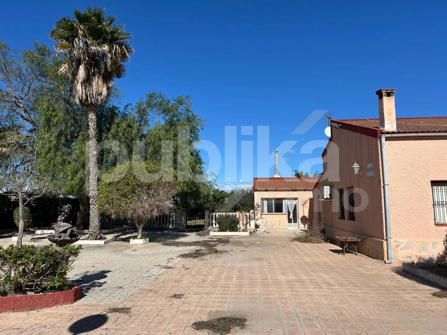 Country house zum Verkauf in Elche / Elx mit Terrasse, Abstellraum und Schwimmbad
