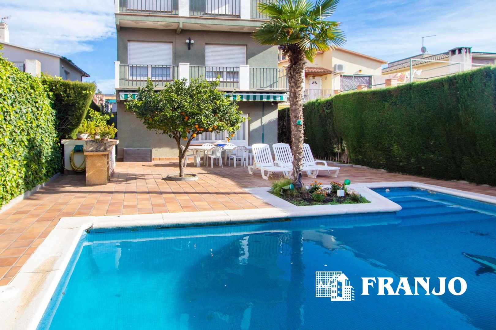 Vista exterior de Casa o xalet en venda en Barberà del Vallès amb Aire condicionat, Calefacció i Terrassa