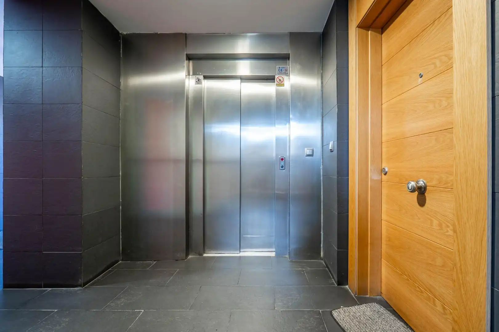 Flat for sale in Granada  with Air Conditioner, Heating and Private garden