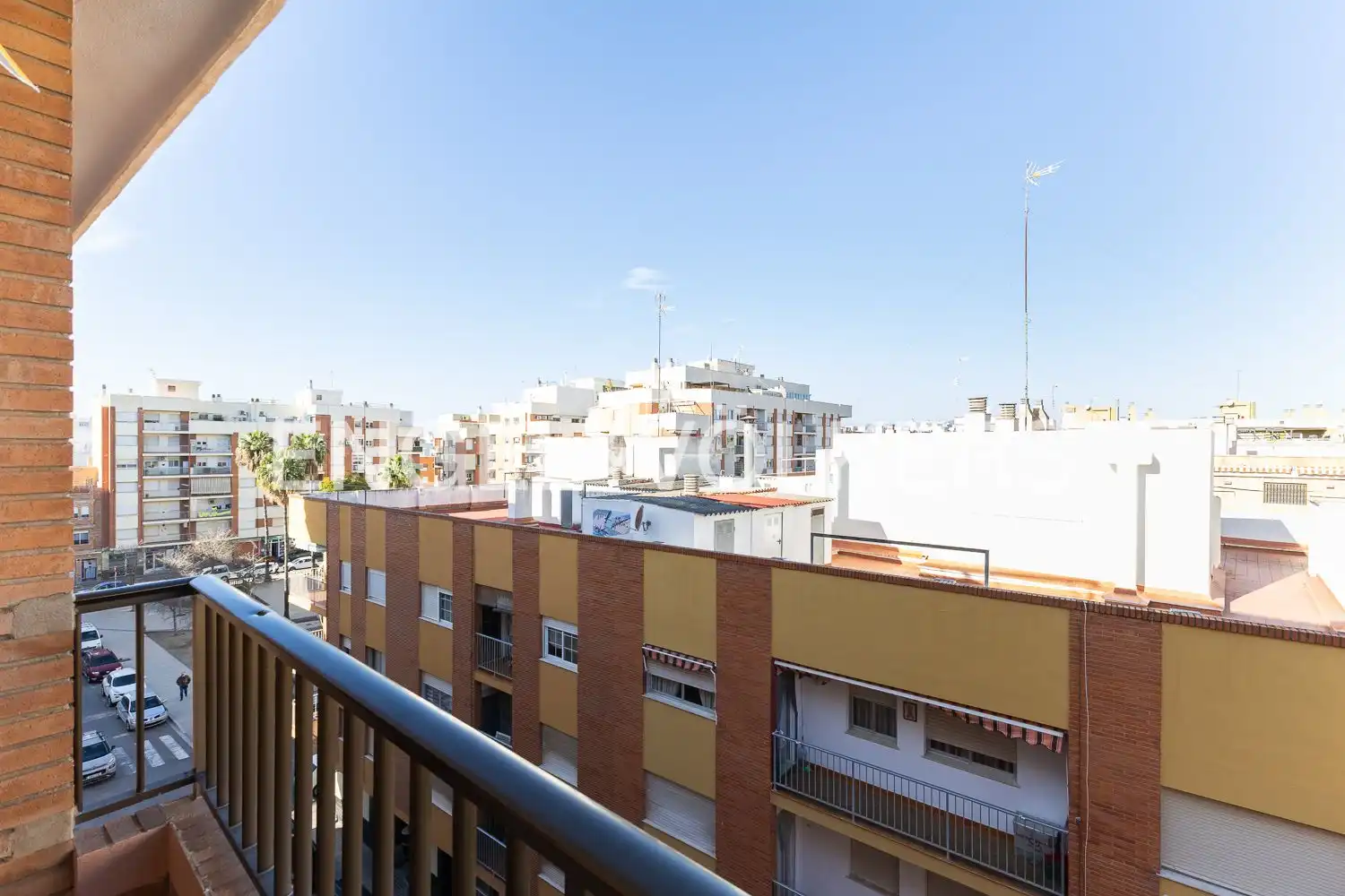 Vista exterior de Piso en venta en Sagunto / Sagunt con Aire acondicionado, Calefacción y Balcón