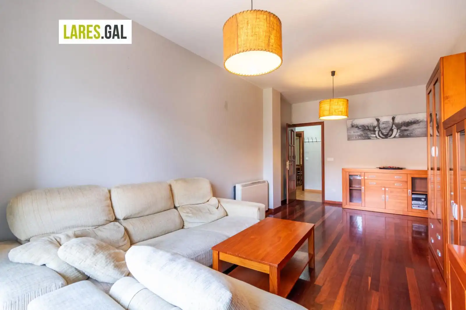 Sala d'estar de Pis en venda en Cangas  amb Calefacció, Terrassa i Traster