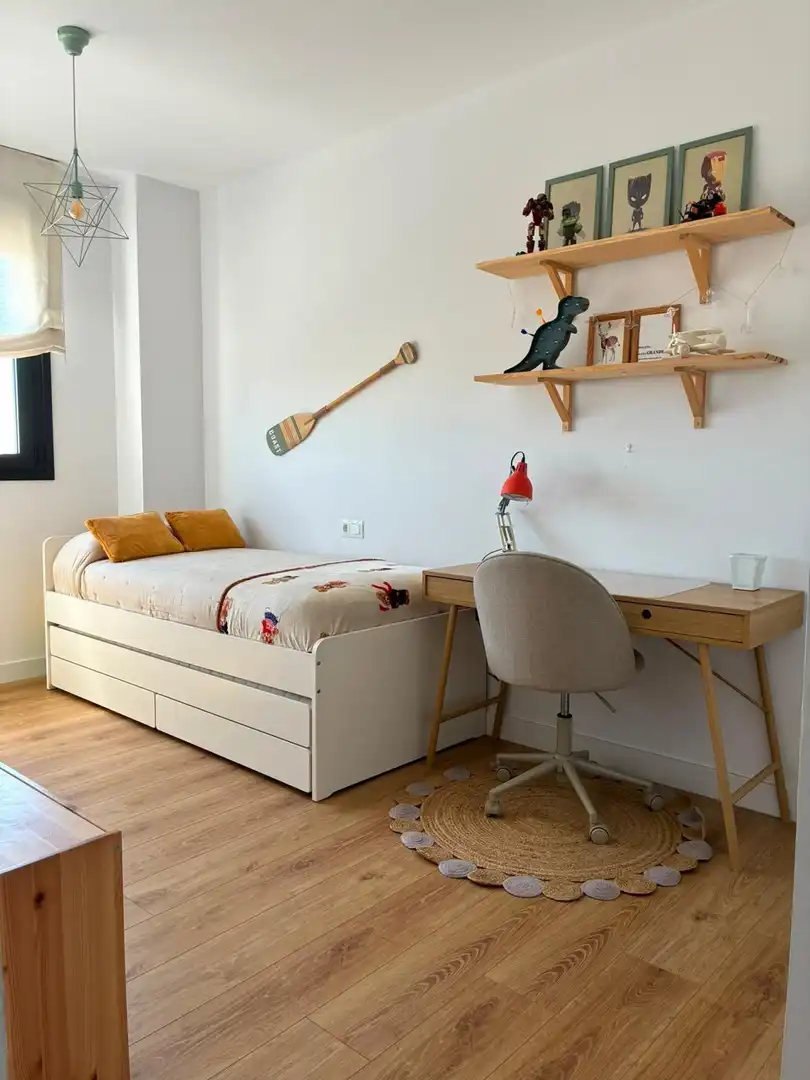 Dormitori de Pis en venda en Mairena del Aljarafe amb Aire condicionat, Calefacció i Parquet