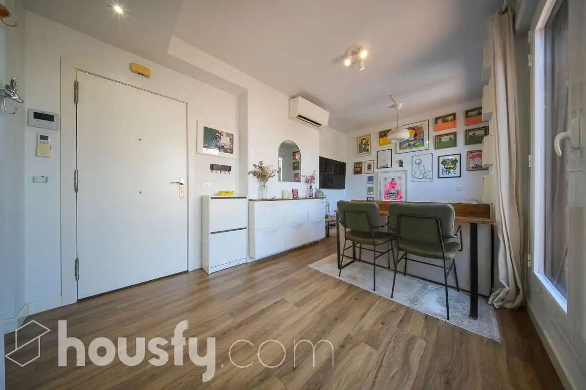Sala d'estar de Pis en venda en Madrid amb Aire condicionat, Calefacció i Terrassa