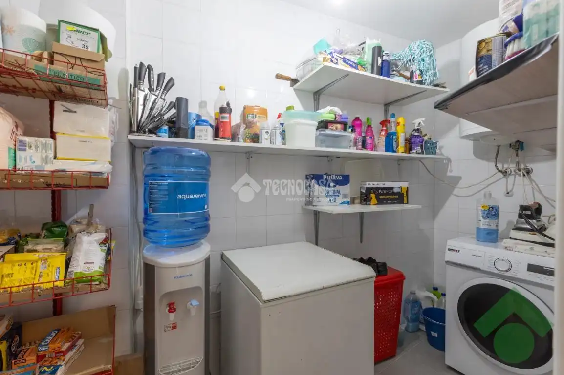 Cocina de Piso en venta en Calicasas