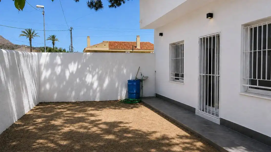 Vista exterior de Finca rústica en venda en Orihuela amb Aire condicionat, Jardí privat i Terrassa