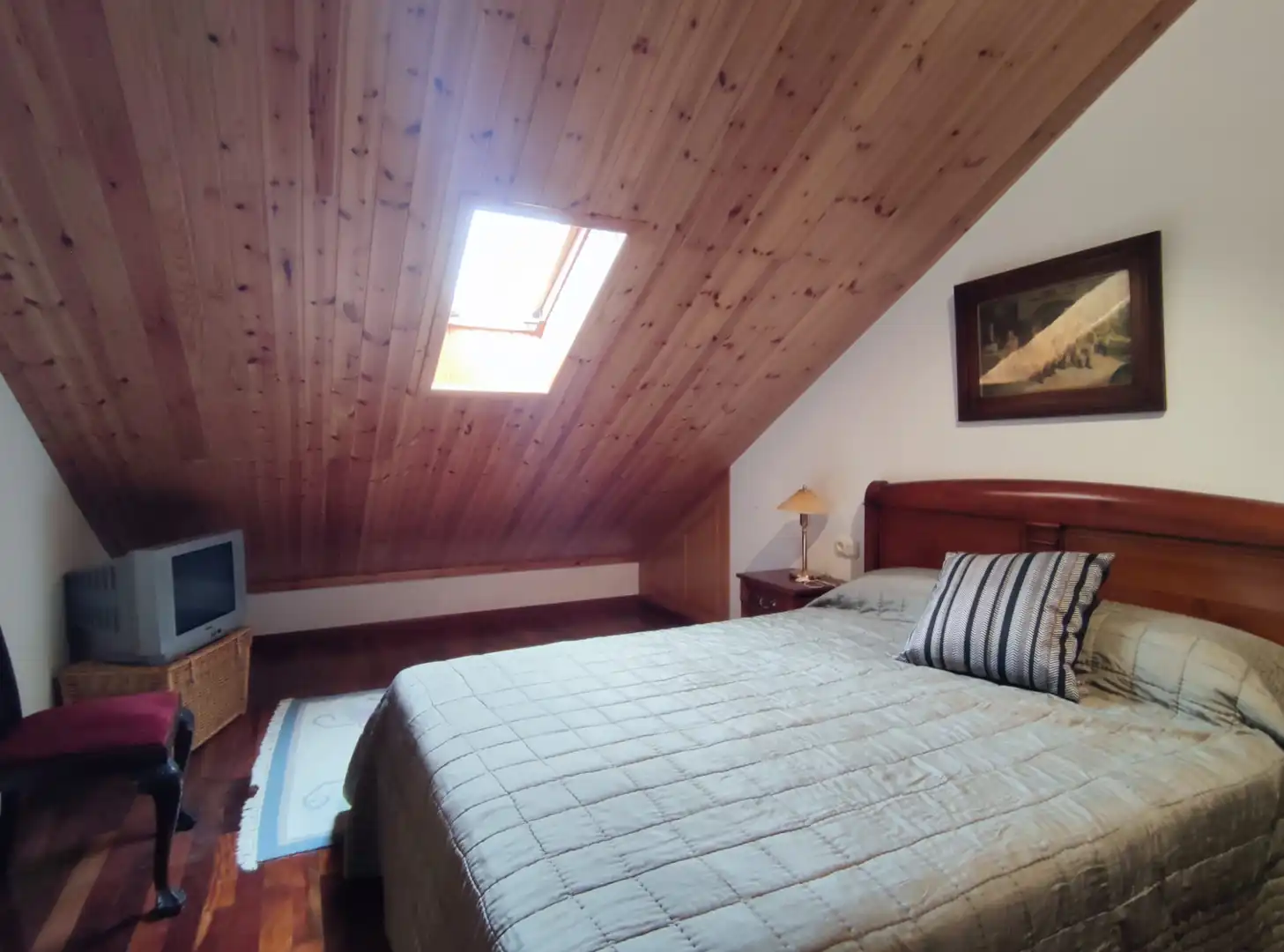 Habitación de Apartamento en venta en Ezcaray con Calefacción, Terraza y Trastero