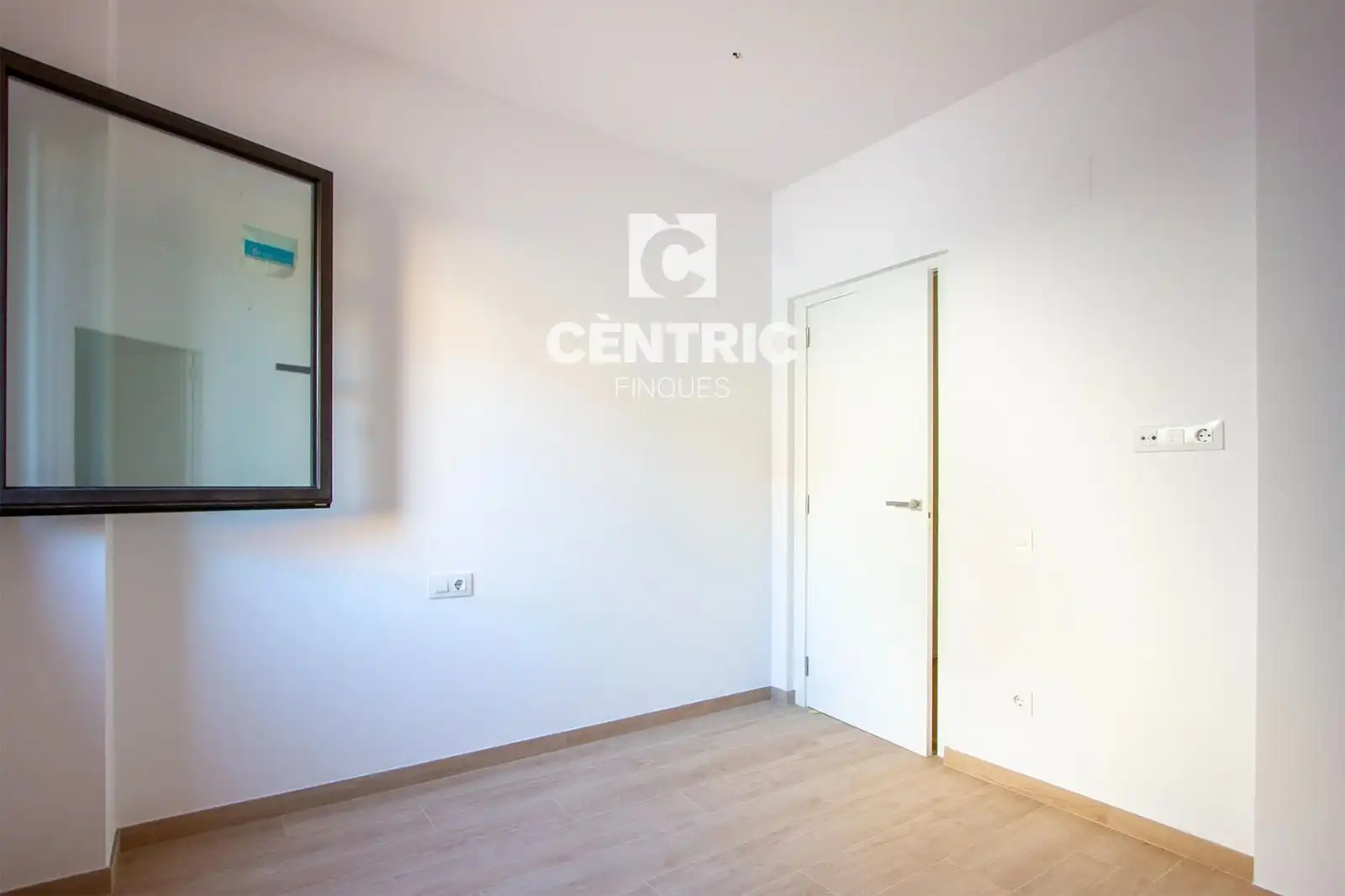 Einfamilien-Reihenhaus zum Verkauf in Barri del Centre