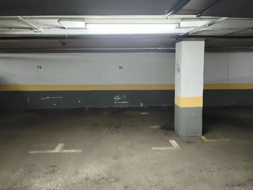 Parkplatz von Garage zur Miete in Madrid