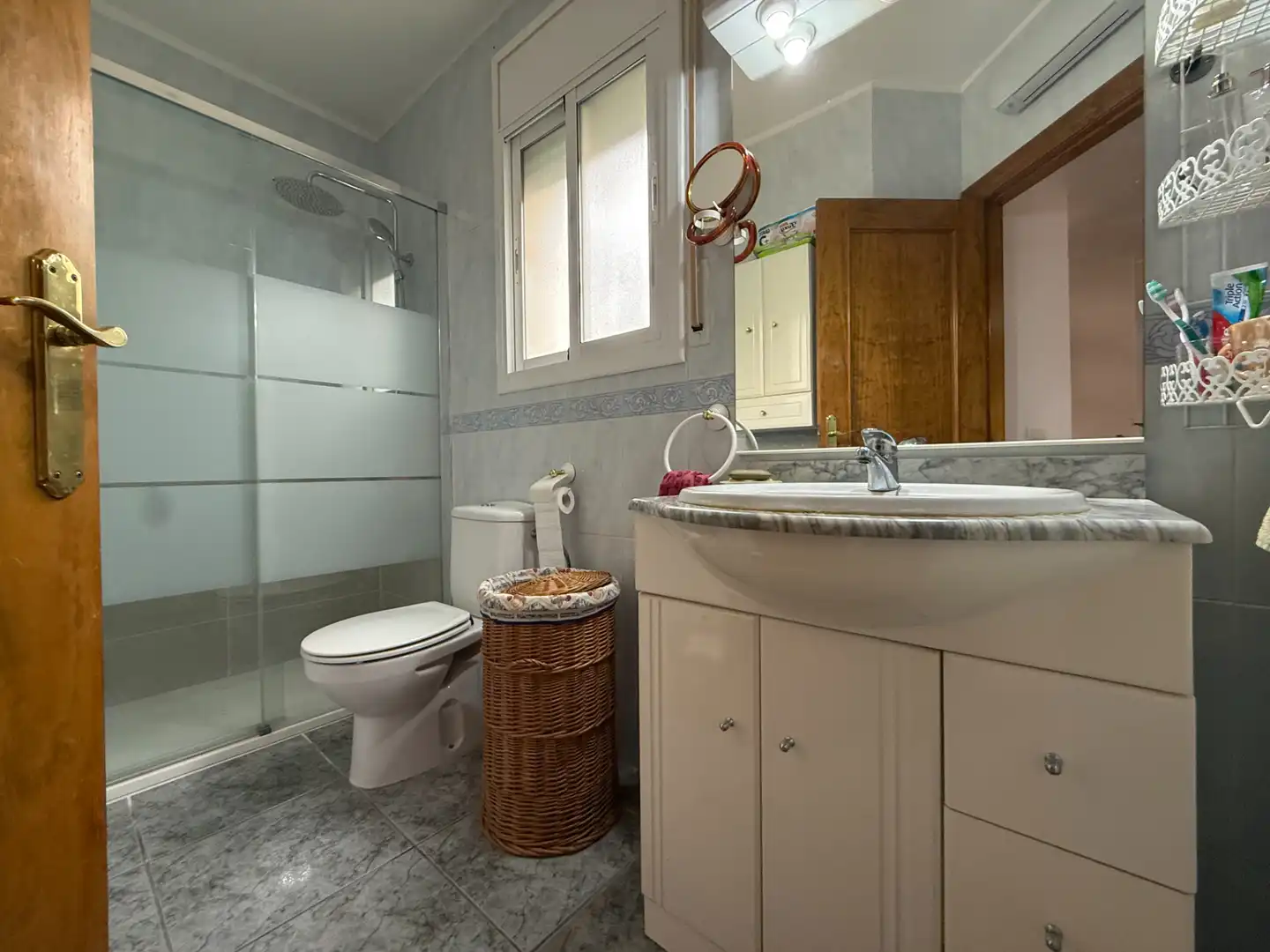 Baño de Apartamento en venta en Mont-roig del Camp con Aire acondicionado, Calefacción y Jardín privado