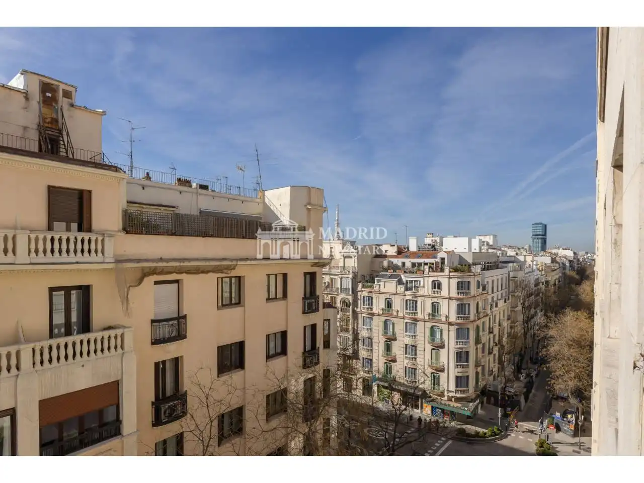 Außenansicht von Wohnung zum Verkauf in Madrid mit Klimaanlage und Heizung