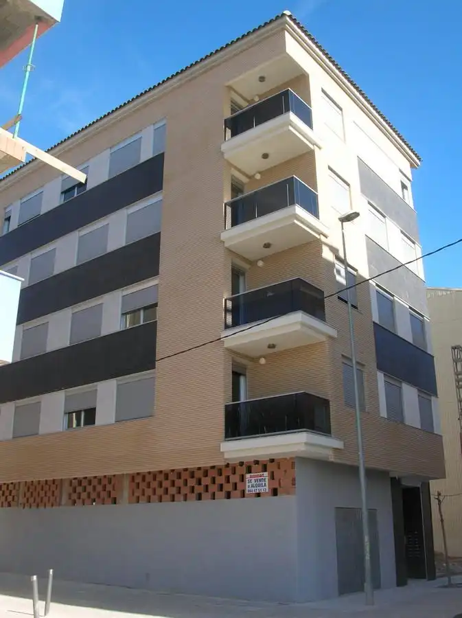 Local comercial en alquiler en Avinguda de la Llibertat 8