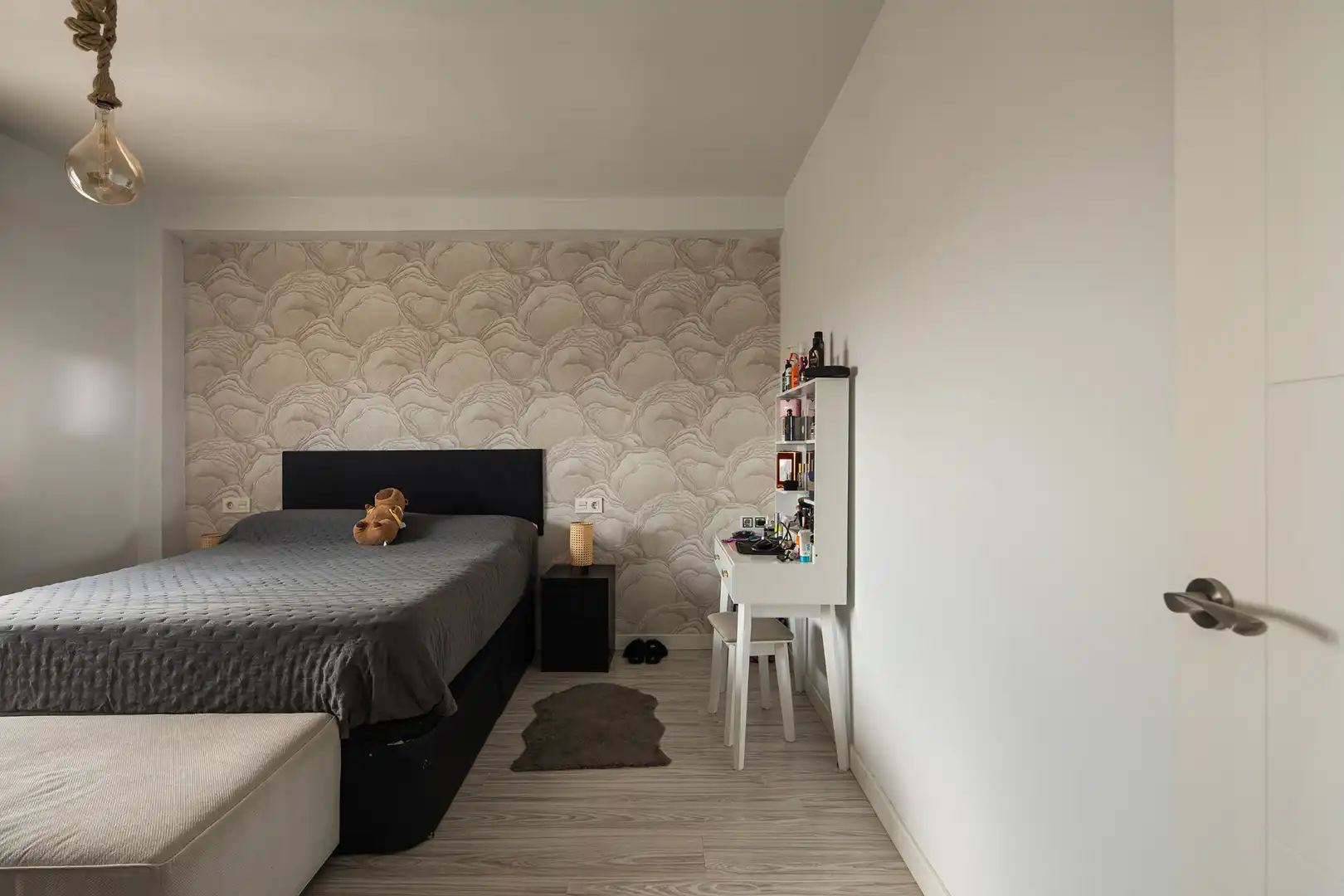 Bedroom of Flat for sale in Granada  with Air Conditioner, Parquet flooring and Terrace