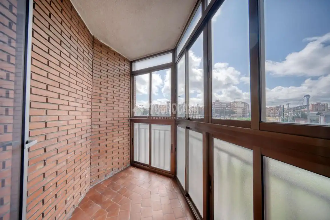 Habitación de Piso en venta en Valladolid con Calefacción