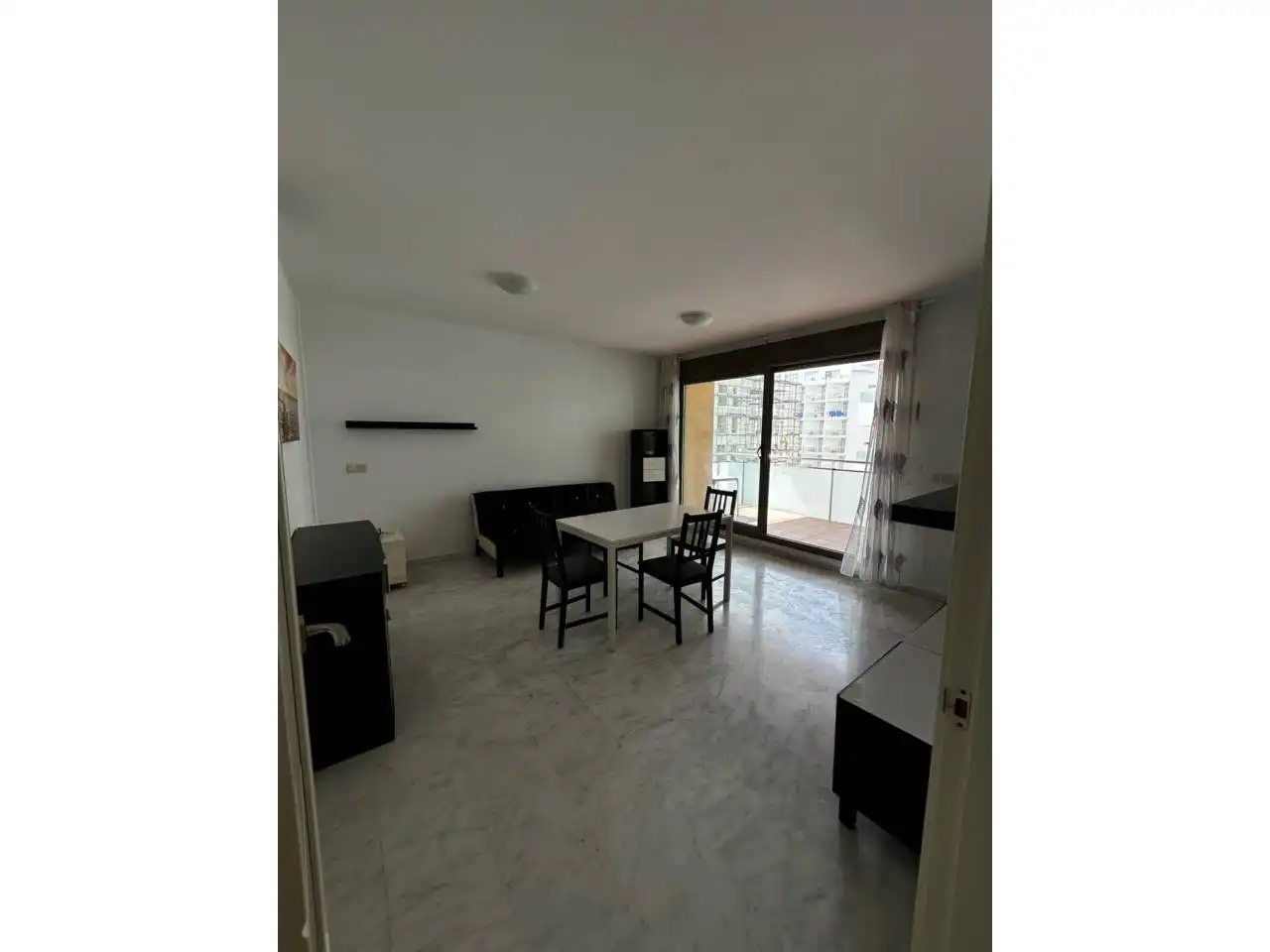 Apartamento con piscina en venta en Puerto Marina