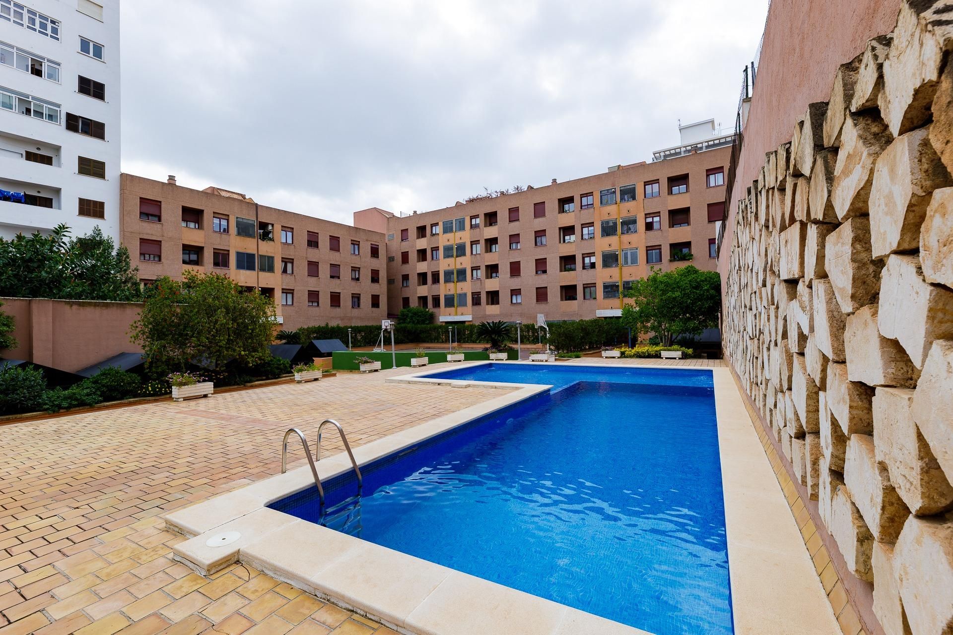 Piscina de Piso en venta en  Palma de Mallorca con Aire acondicionado, Trastero y Balcón