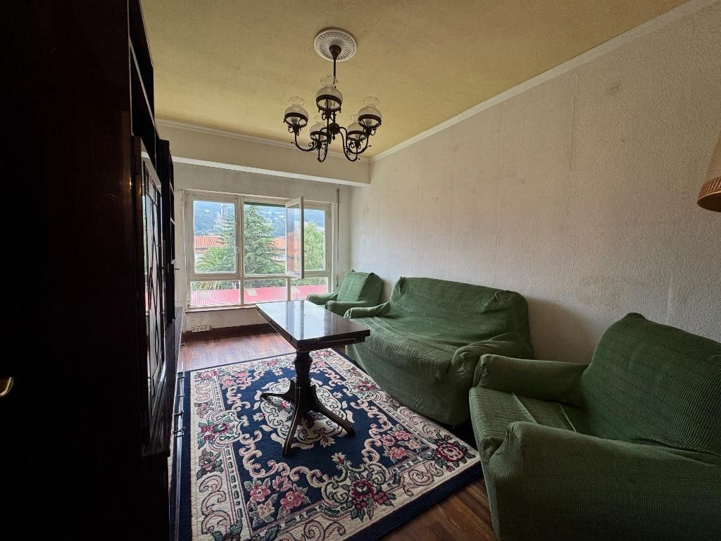 Sala d'estar de Pis en venda en Los Corrales de Buelna 