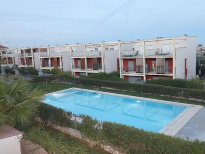 Swimming pool of Single-family semi-detached for sale in  Valencia Capital  with Air Conditioner, Heating and Private garden