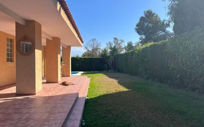 Jardí de Casa o xalet en venda en Alicante / Alacant amb Aire condicionat i Piscina