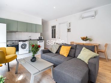 Apartament amb balcó en venda a Gràcia