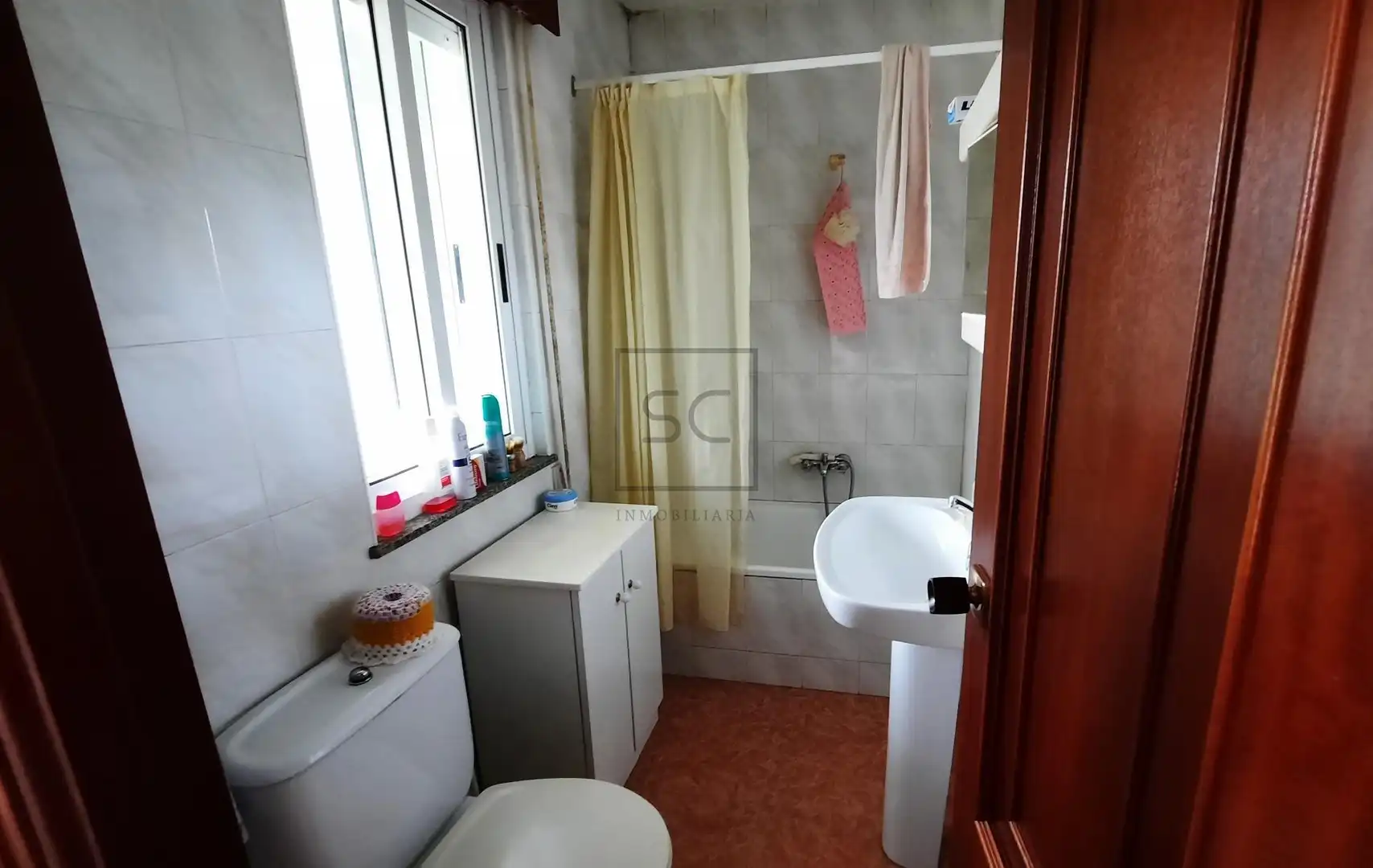Bathroom of Houses for sale in Ferrol  with Private garden and Storage room