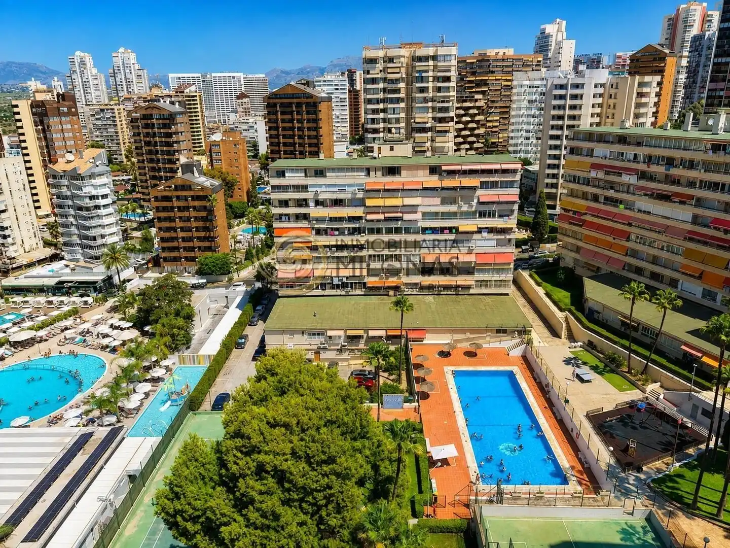 Außenansicht von Wohnungen zum Verkauf in Benidorm mit Klimaanlage, Heizung und Terrasse