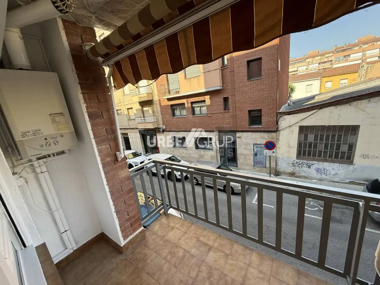 Vista exterior de Pis de lloguer en Terrassa amb Calefacció i Balcó