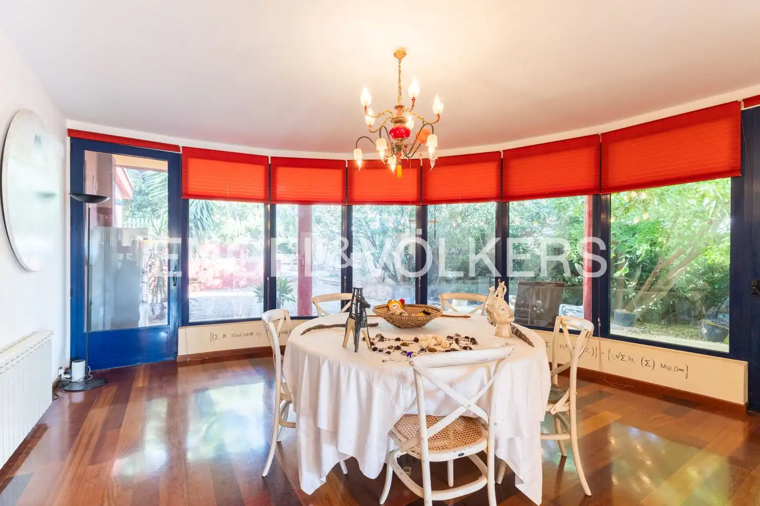 Comedor de Casa o chalet en venta en Gilet con Aire acondicionado, Calefacción y Jardín privado