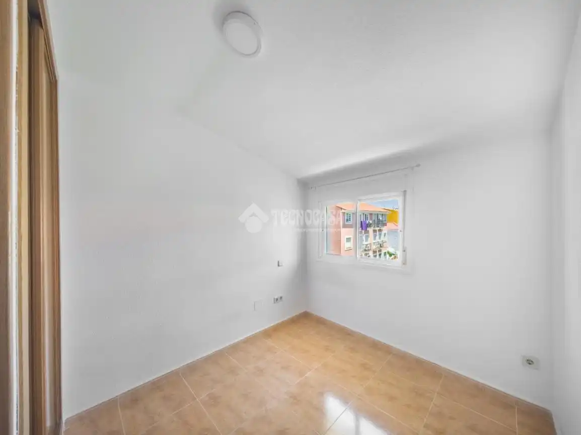 Habitación de Piso en venta en Campo Real con Balcón