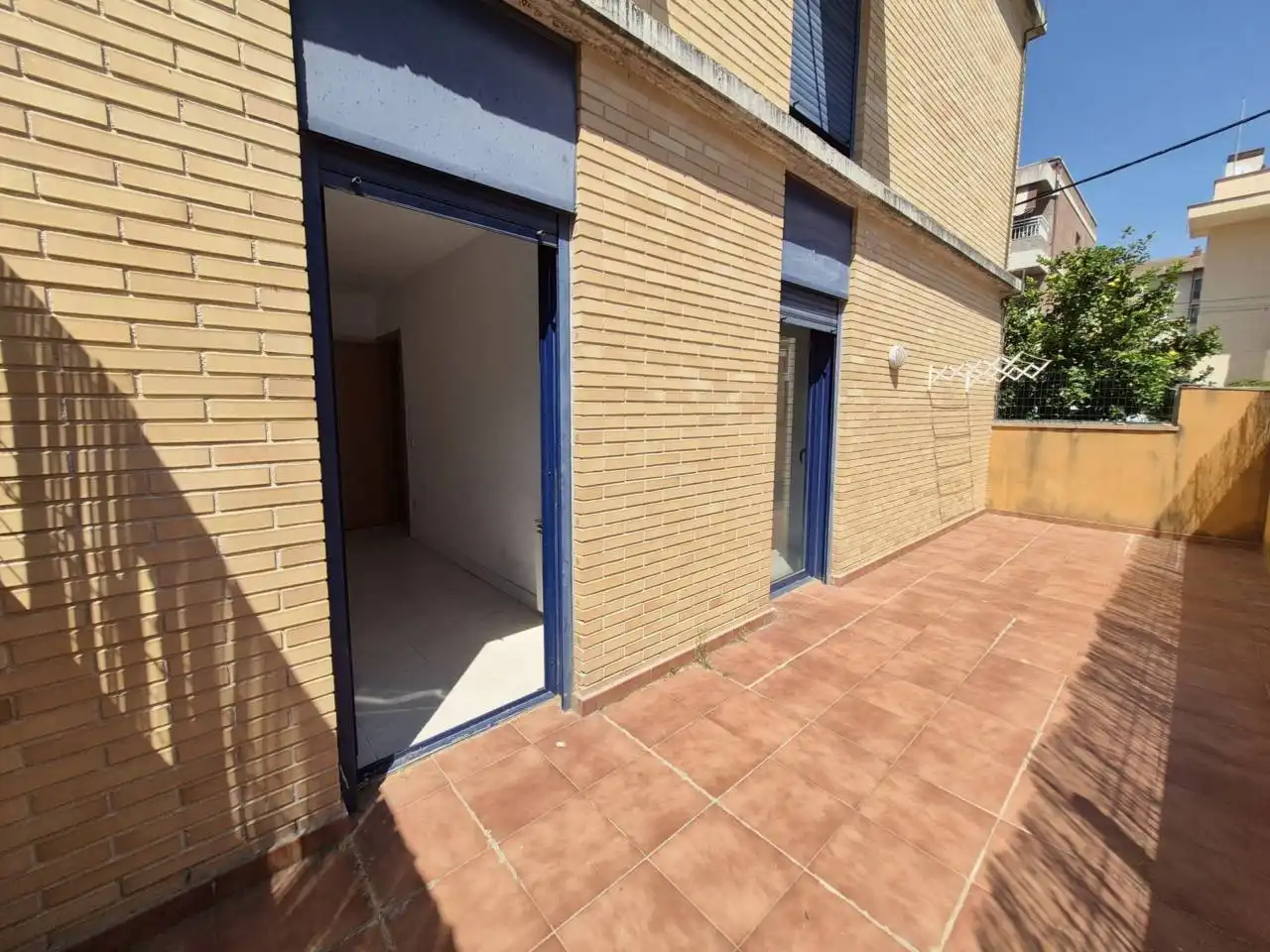 Vista exterior de Pis en venda en Cubelles amb Calefacció, Jardí privat i Traster