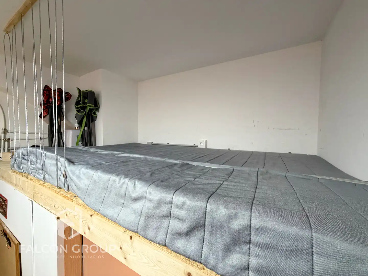 Schlafzimmer von Geschaftsraum zum Verkauf in Vilanova i la Geltrú mit Möbliert