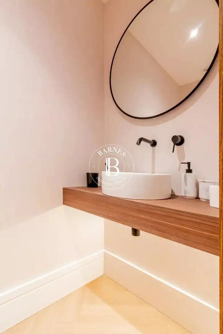 Bathroom of Flat for rent in Madrid  with Air Conditioner, Heating and Terrace