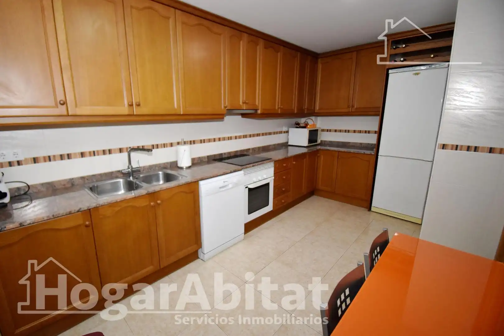 Cuina de Casa adosada en venda en Onda amb Aire condicionat, Calefacció i Terrassa