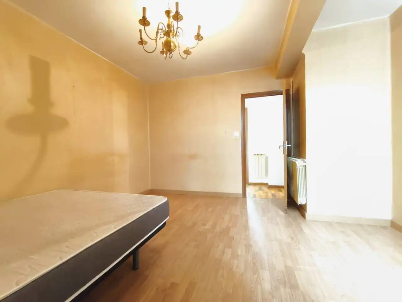 Habitación de Piso en venta en Burgos con Calefacción y Parquet
