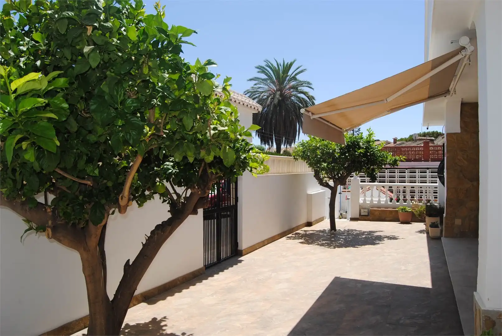 Jardín de Casa o chalet en venta en Vélez-Málaga con Aire acondicionado, Jardín privado y Terraza