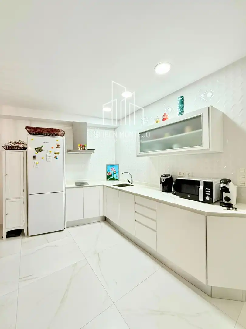 Cocina de Piso de alquiler en Salamanca con Calefacción, Terraza y Amueblado