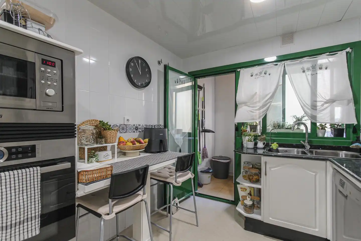Küche von Wohnung zum Verkauf in Montcada i Reixac mit Klimaanlage, Terrasse und Möbliert