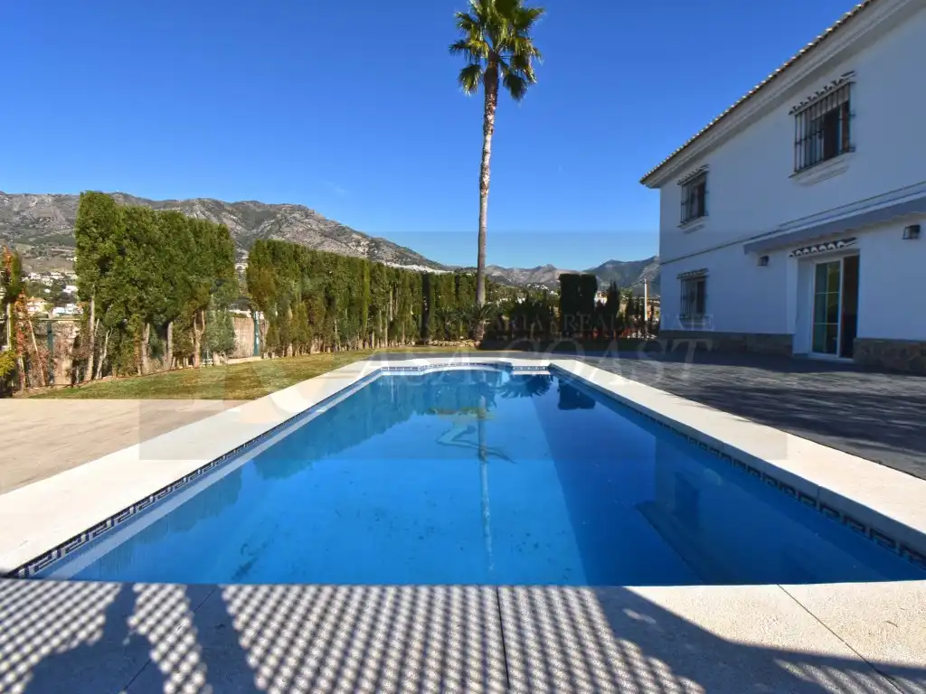 Vista exterior de Casa o chalet de alquiler en Mijas con Aire acondicionado, Jardín privado y Terraza