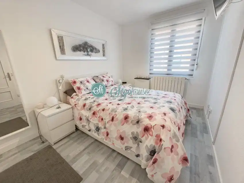 Habitación de Piso en venta en Torrecaballeros con Calefacción, Terraza y Amueblado