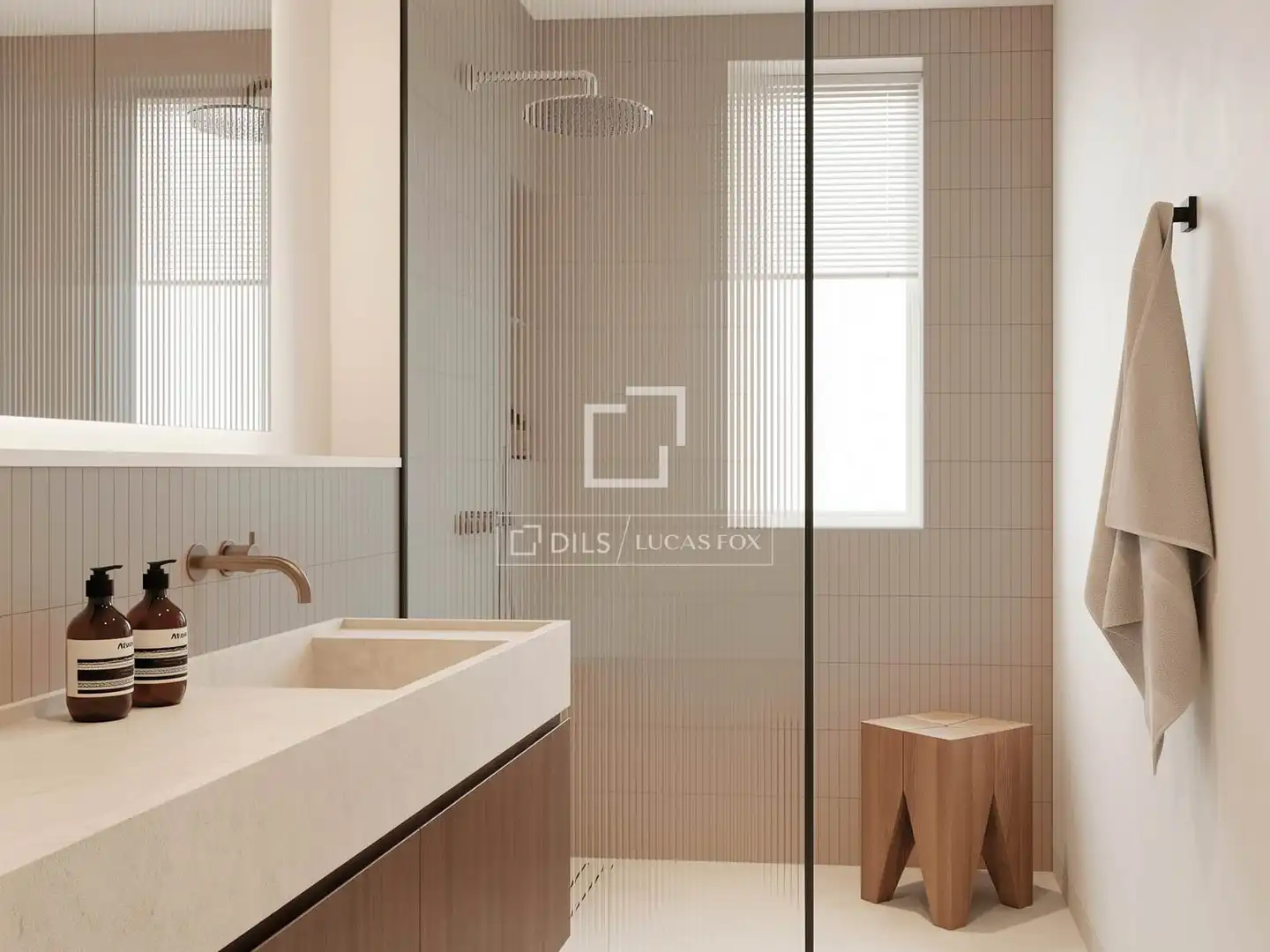 Bathroom of Flat for sale in Madrid  with Air Conditioner, Heating and Storage room