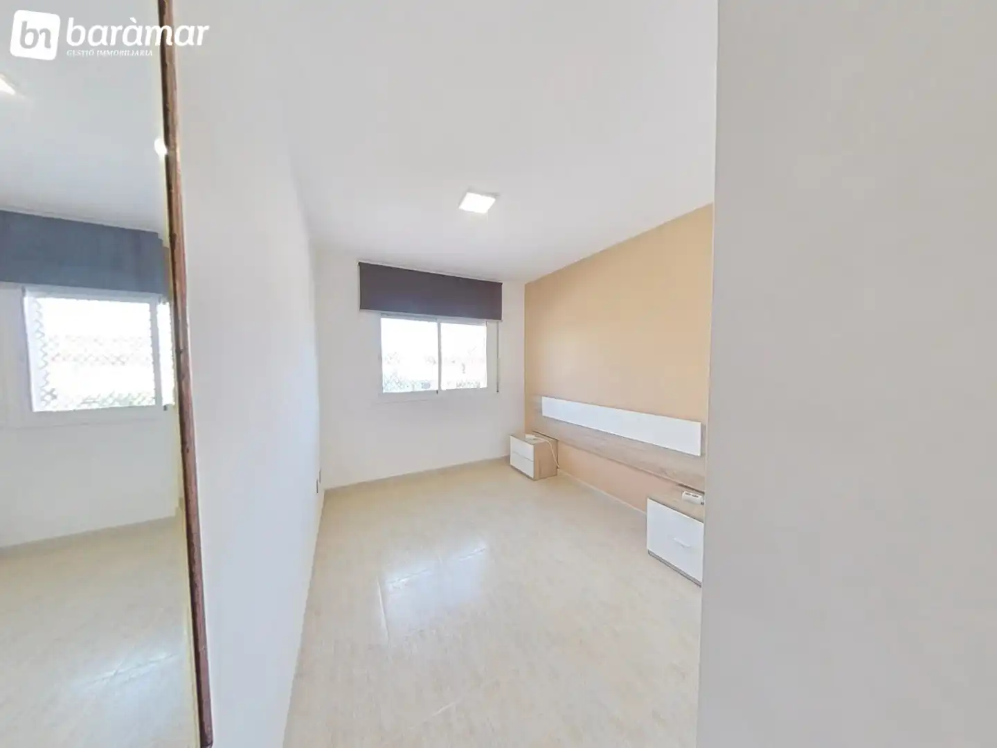 Habitación de Apartamento en venta en El Vendrell con Terraza y Piscina comunitaria