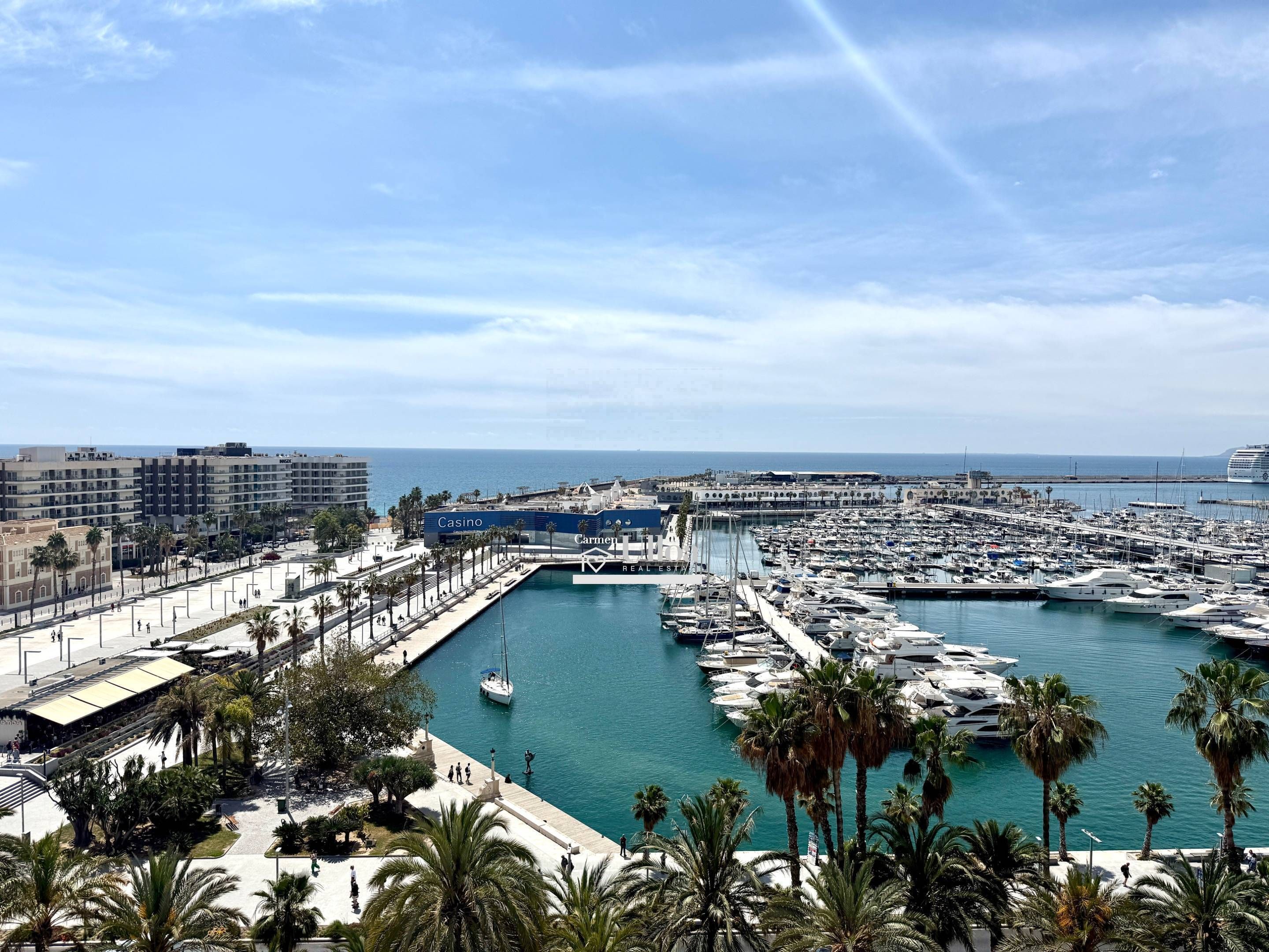 Vista exterior de Pis en venda en Alicante / Alacant amb Calefacció i Balcó