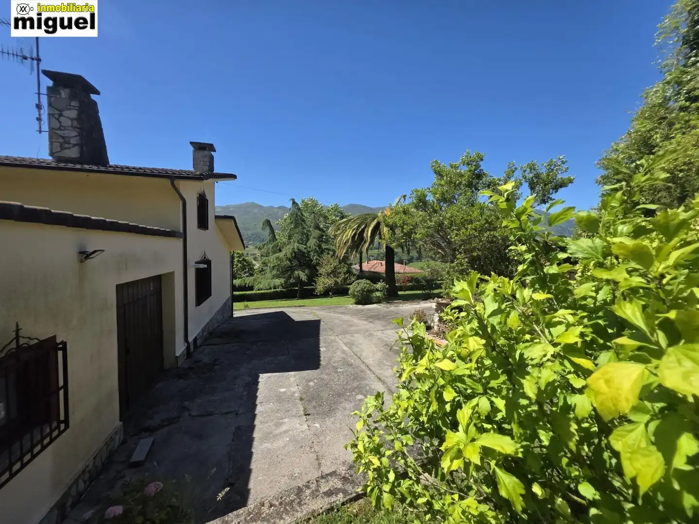 Jardí de Casa o xalet en venda en Llanes amb Calefacció, Jardí privat i Terrassa