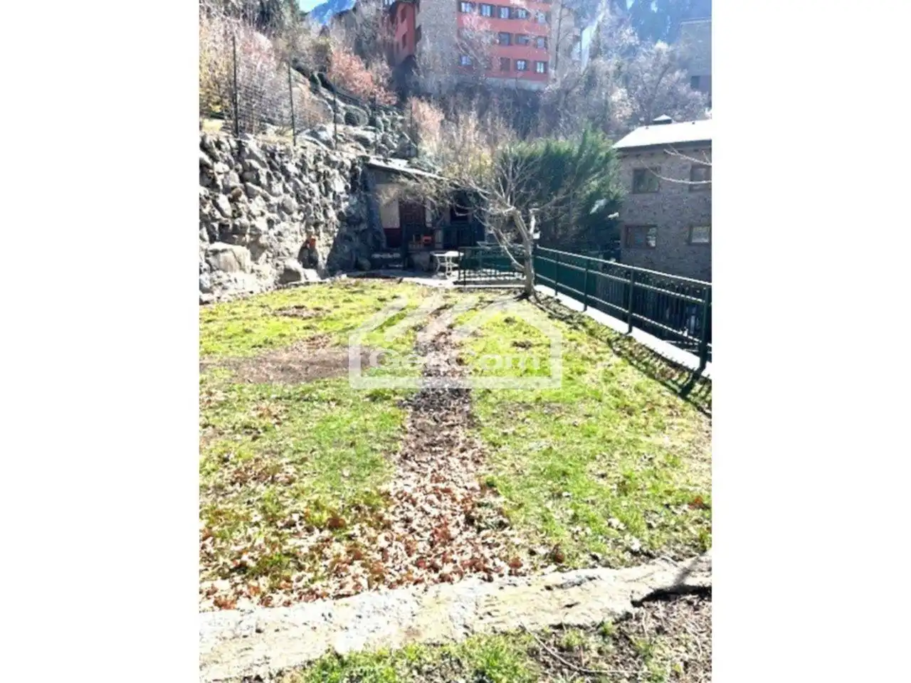 Casa adosada en venta en Escaldes – Engordany con Calefacción y Jardín privado