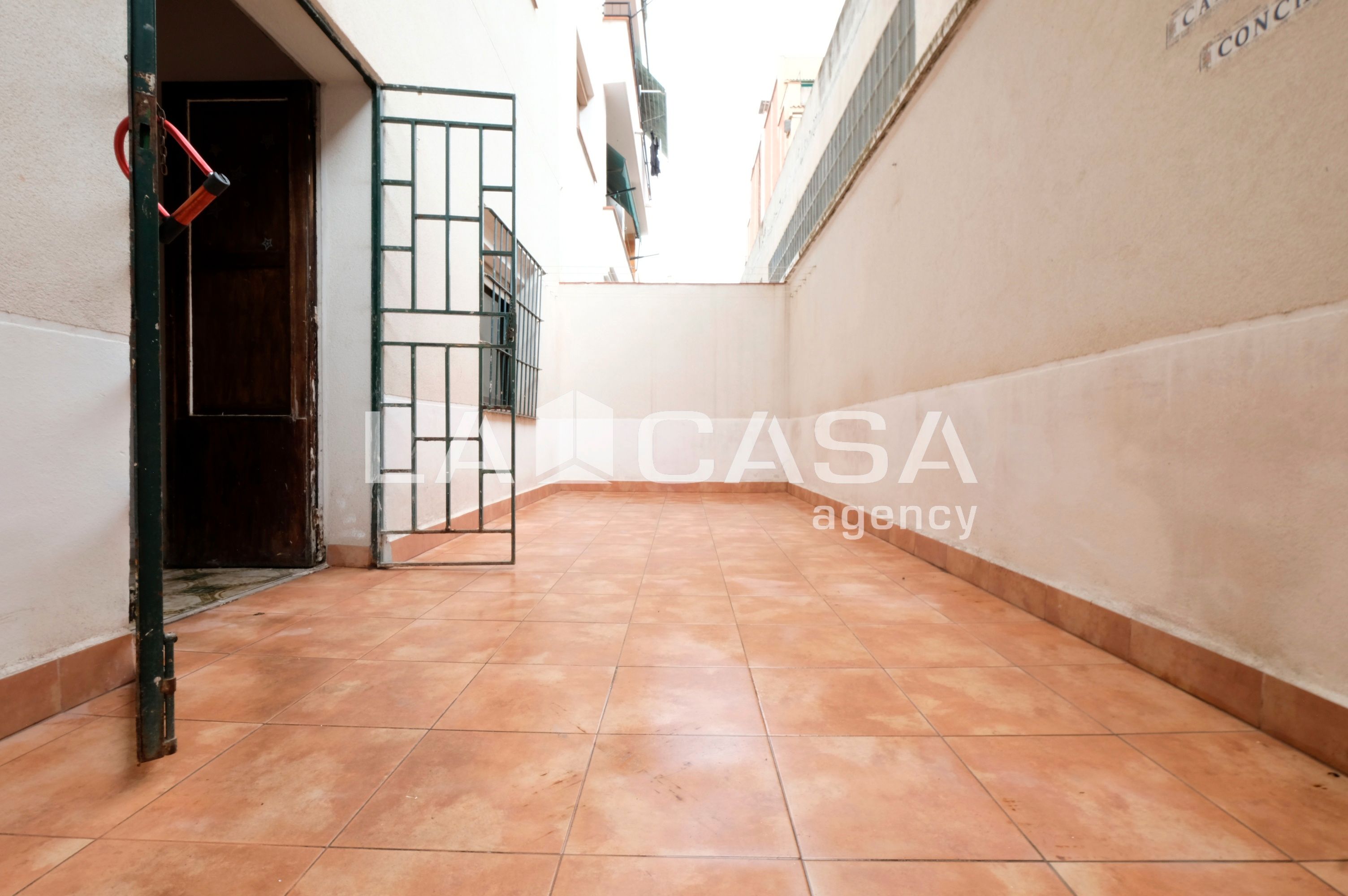 Piso en venta en  Barcelona Capital con Terraza