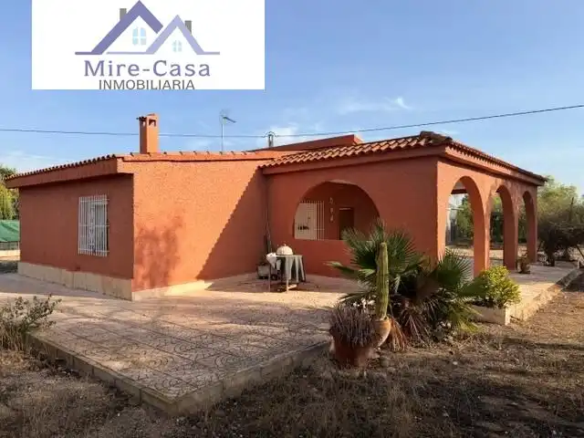 Villa mit Garten zum Verkauf in Crevillent
